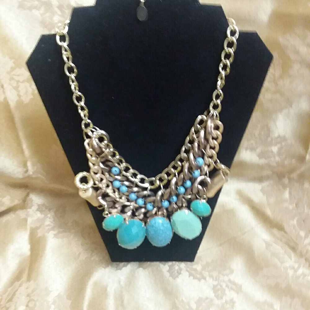 Women's necklace